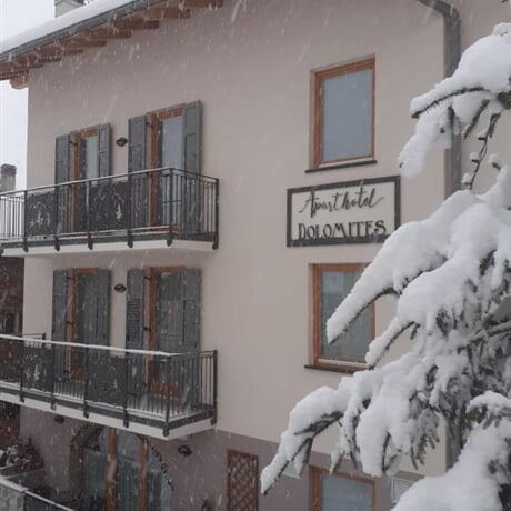 Aparthotel Dolomites ***S - Commezzadura