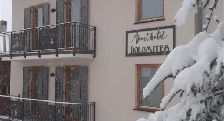 Aparthotel Dolomites   Commezzadura