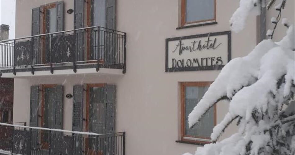 Aparthotel Dolomites   Commezzadura