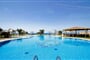 Hotel Plaza Beach: fotografie vybavení exteriérů a interiérů ubytování.