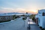 Hotel Plaza Beach: fotografie vybavení exteriérů a interiérů ubytování.