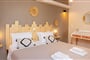 Aparthotel Nisea: fotografie vybavení exteriérů a interiérů ubytování.