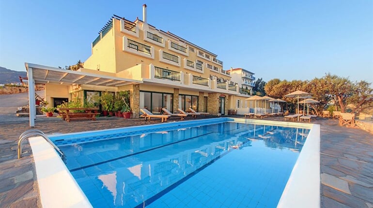 Aparthotel Cavos Bay: fotografie vybavení exteriérů a interiérů ubytování.