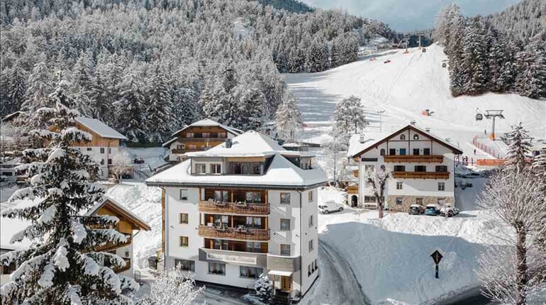 Hotel Piccolo Hotel Claudia, Marebbe (11)