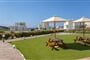 Aparthotel Sun & Moon Villas & Suites: fotografie vybavení exteriérů a interiérů ubytování.