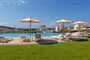 Aparthotel Sun & Moon Villas & Suites: fotografie vybavení exteriérů a interiérů ubytování.