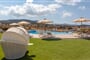 Aparthotel Sun & Moon Villas & Suites: fotografie vybavení exteriérů a interiérů ubytování.