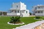 Aparthotel Sun & Moon Villas & Suites: fotografie vybavení exteriérů a interiérů ubytování.