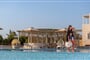 Aparthotel Sun & Moon Villas & Suites: fotografie vybavení exteriérů a interiérů ubytování.