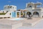 Aparthotel Sun & Moon Villas & Suites: fotografie vybavení exteriérů a interiérů ubytování.