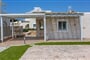 Aparthotel Sun & Moon Villas & Suites: fotografie vybavení exteriérů a interiérů ubytování.