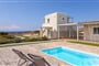 Aparthotel Sun & Moon Villas & Suites: fotografie vybavení exteriérů a interiérů ubytování.