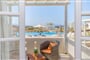 Aparthotel Sun & Moon Villas & Suites: fotografie vybavení exteriérů a interiérů ubytování.