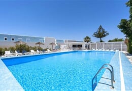 Aliki - Hotel Narges