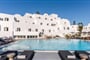 Hotel Santorini Palace: fotografie vybavení exteriérů a interiérů ubytování.