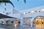 Hotel Santorini Palace: fotografie vybavení exteriérů a interiérů ubytování.