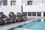 Hotel Santorini Palace: fotografie vybavení exteriérů a interiérů ubytování.