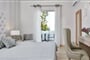 Hotel Santorini Palace: fotografie vybavení exteriérů a interiérů ubytování.