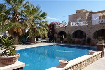 Kamari - Hotel Atalos Suites