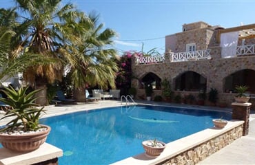 Kamari - Hotel Atalos Suites