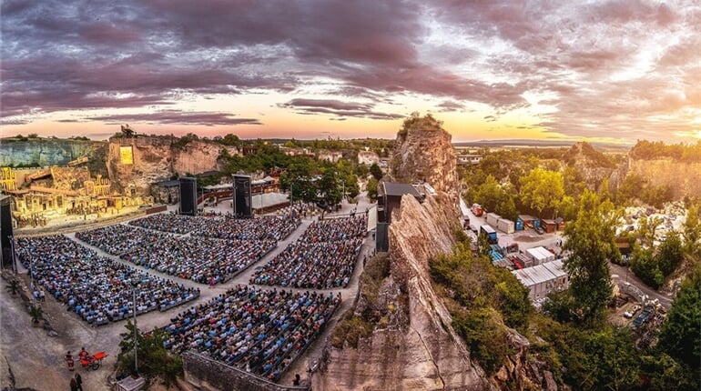 Rakousko - St. Margarethen - přírodní operní scéna