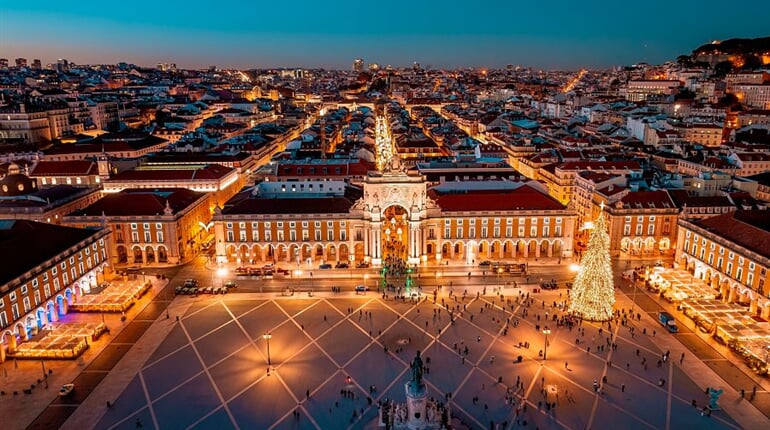 Foto - Adventní Lisabon + KRÁLOVSKÉ VÁNOCE V SINTŘE + SVÁTEČNÍ VESNIČKA V CASCAIS