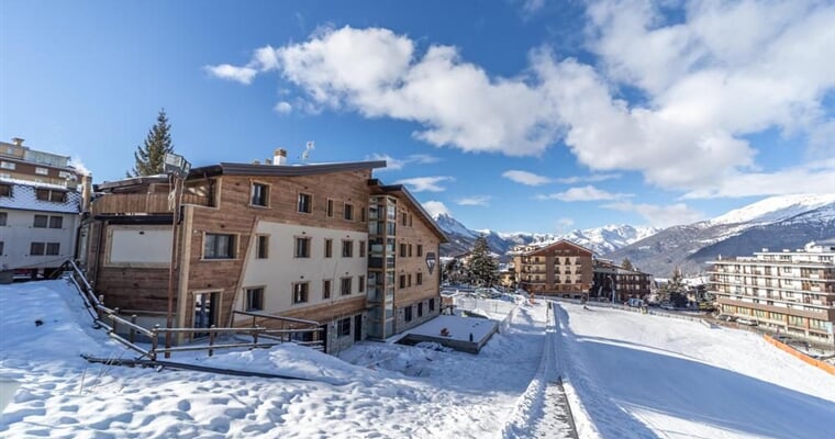 Avalanche Hotel, Sauze D (1)