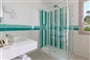 JUNIOR SUITE koupelna, Santa Margherita di Pula, Sardinie