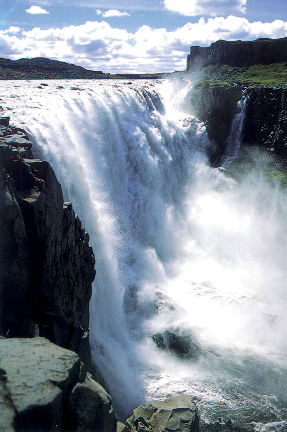 Могучие водопады. Большой водопад. Мощный водопад. Самый мощный водопад. Самый мощный водопад в мире.