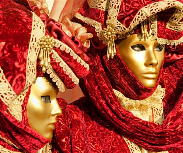 Itálie Benátky karneval 2026 s výlety lodí na ostrovy Murano, Burano