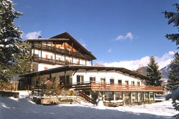Dolomity - Val di Fiemme, hotel *** Latemar, wellness a bazén v ceně / č.2033