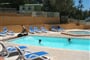 Korsika - pohled k bazénu