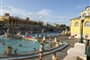 Maďarsko - Budapešť - Szechenyiho lázně, termální pramen má teplotu 76°C