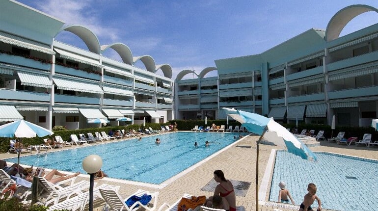 Le Caravelle ext