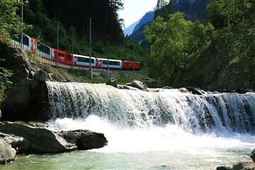 Glacier Express a přírodní krásy Švýcarska 2024