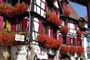 Francie -  Alsasko - Ribeauville, hrázděné dopmy a květiny