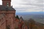 Francie, Alsasko, Haut Koenigsbourg, pohled z věže