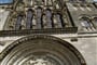 Francie . Vezelay - románská bazilika La Madeleine, shromaždiště poutníků do Santiaga de Compostella