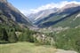 Švýcarsko - horské údolí Mattertal ukrývá Zermatt, oblíbené nástupiště na horské tůry