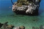 Francie - Korsika - azurové a průzračné moře