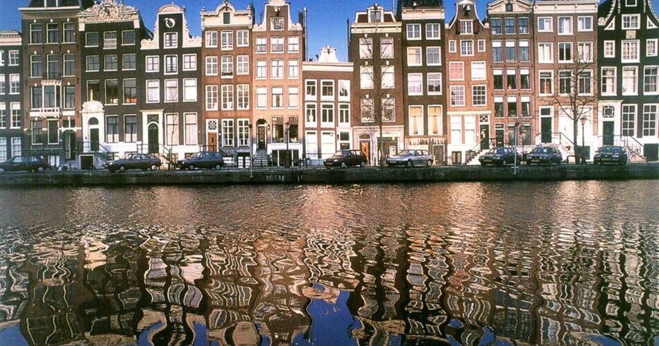 Holandsko - Amsterdam - země grachtů, obchodu, starých mistrů a jejich obrazů, kupeckých domů a to vše se odráží v duši místních lidí i na hladině kanálů
