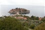 Černá Hora - Sv. Stefan, ostrov u pobřeží, dnes celý tvořený jediným hotelem pro smetánku