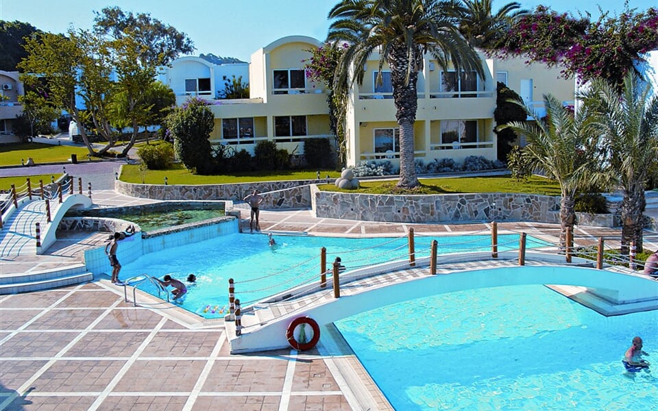 Řecko, Rhodos, Ixia, Hotel Avra Beach, bazén