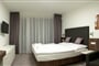 room_dark_pan