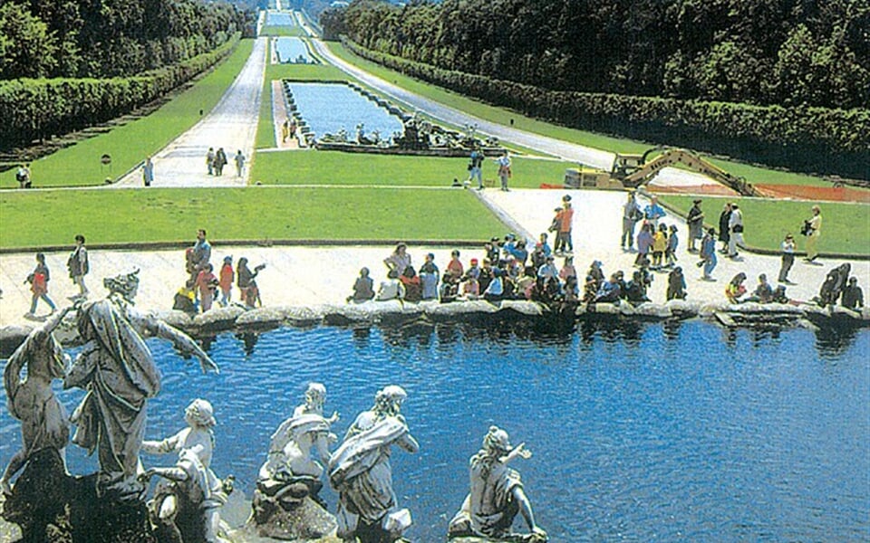 Francie - Versailles- zahrady královského zámku, 1631-1688, údržba zámku stála asi 25% státního rozpočtu