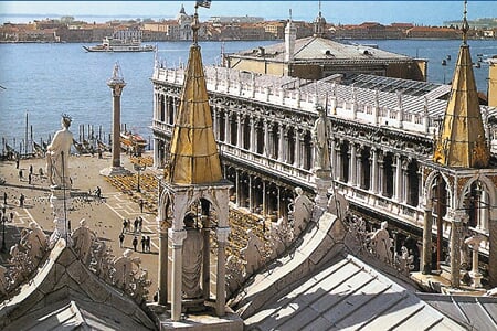 Benátky, ostrovy, slavnost gondol a Bienále s koupáním 2024