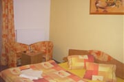 quatro iii pokoj