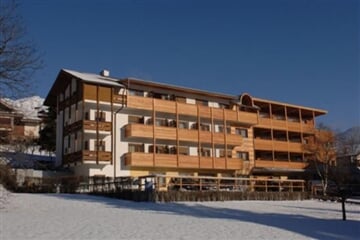 Dolomity - Val di Fiemme - hotel *** Olimpionico, wellness / č.2035