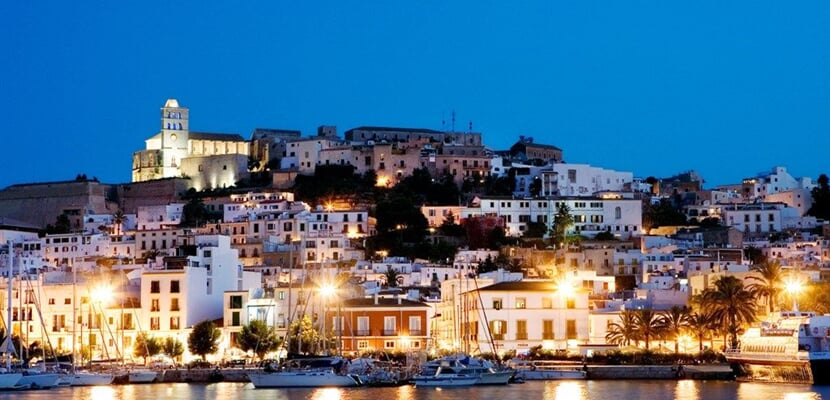 Ibiza večer