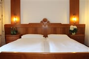 Hotel*** Lindwurm 01